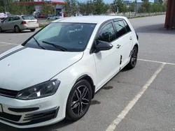 Vit Begagnad 2014 VW Golf VII Halvkombi | 65 000 kr (Marknadspris)