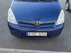 Blå Begagnad 2006 Toyota Corolla Verso Minibuss | 34 990 kr (Marknadspris)