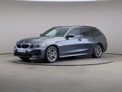 Grå Begagnad 2021 BMW 330e Sport Line Kombi | 309 000 kr (Bra pris)