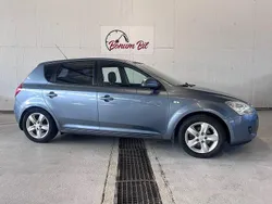 Blå Begagnad 2009 Kia Ceed 4 Halvkombi | 36 000 kr (Bra pris)