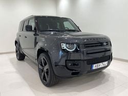 Grå Begagnad 2024 Land Rover Defender SE Dynamic SUV | 1 269 900 kr (Dyr)