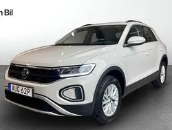 Grå (ascot grey) Begagnad 2022 VW T-Roc Life SUV | 259 900 kr (Marknadspris)