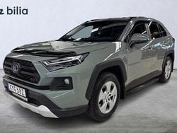 Grön Begagnad 2022 Toyota RAV4 Hybrid SUV | 379 900 kr (Lite dyr)