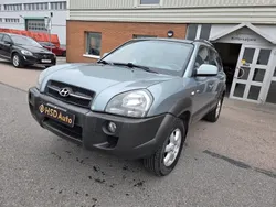 Ljusgrå Begagnad 2005 Hyundai Tucson SUV | 29 000 kr (Bra pris)