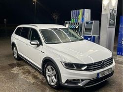 Vit Begagnad 2018 VW Passat Alltrack Kombi | 179 000 kr (Marknadspris)
