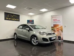 Ljusbrun (brun) Begagnad 2013 Kia Rio 4 Halvkombi | 65 000 kr (Marknadspris)