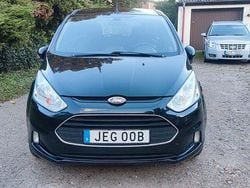 Svart Begagnad 2015 Ford B-MAX Minibuss | 69 900 kr