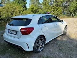 Vit Begagnad 2015 Mercedes A180 AMG line Halvkombi | 120 000 kr (Marknadspris)
