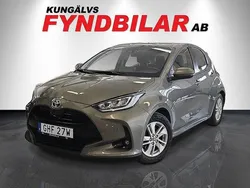 Grön Begagnad 2021 Toyota Yaris Active Halvkombi | 199 900 kr (Marknadspris)