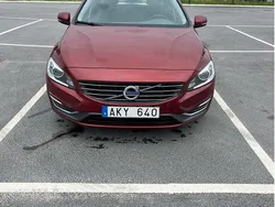 Röd Begagnad 2014 Volvo V60 Momentum Kombi | 100 000 kr (Bra pris)