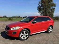 Röd Begagnad 2011 Volvo XC60 R-Design SUV | 85 000 kr (Marknadspris)