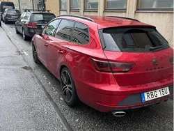 Röd Begagnad 2019 Cupra Leon Kombi | 275 000 kr (Marknadspris)