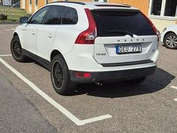 Vit Begagnad 2013 Volvo XC60 Momentum SUV | 91 000 kr (Superpris)