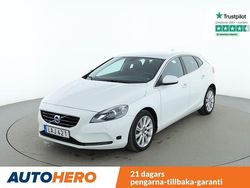 Vit Begagnad 2015 Volvo V40 Momentum Halvkombi | 147 000 kr (Bra pris)