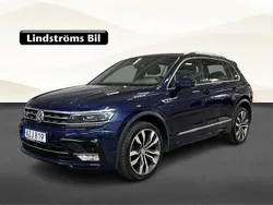 Mörkblå Begagnad 2017 VW Tiguan GTS SUV | 279 900 kr (Dyr)