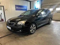 Svart Begagnad 2008 Toyota Avensis Kombi | 29 900 kr (Marknadspris)