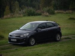 Grå Begagnad 2019 Kia Rio 2 Halvkombi | 125 000 kr (Superpris)