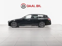 Svart Begagnad 2022 Mercedes C200 AMG Kombi | 459 700 kr (Marknadspris)