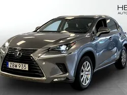 Grå (grey) Begagnad 2017 Lexus NX300h SUV | 259 800 kr (Marknadspris)