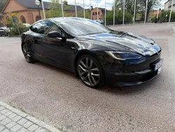 Svart Begagnad 2023 Tesla Model S Sedan | 699 999 kr (Bra pris)