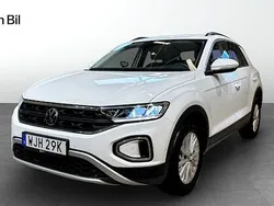 Vit (pure white) Begagnad 2022 VW T-Roc Life SUV | 259 900 kr (Marknadspris)