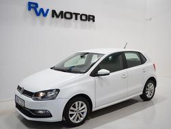 Vit Begagnad 2015 VW Polo Halvkombi | 139 800 kr (Marknadspris)