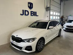 Vit Begagnad 2022 BMW 330e M Sport Kombi | 354 800 kr (Marknadspris)