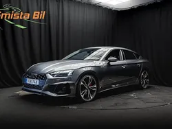 Grå Begagnad 2022 Audi A5 Competition Sportkupé | 449 700 kr (Marknadspris)