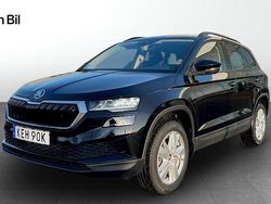 Svart Ny 2025 Skoda Karoq Selection SUV | 339 900 kr