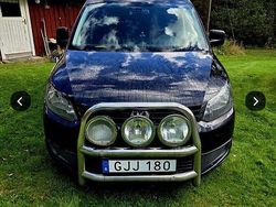 Svart Begagnad 2011 VW Caddy Minibuss | 48 000 kr (Lite dyr)