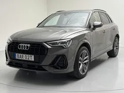 Grå Begagnad 2024 Audi Q3 SUV | 419 000 kr