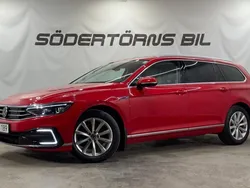 Röd Begagnad 2021 VW Passat GTE Kombi | 279 900 kr (Marknadspris)