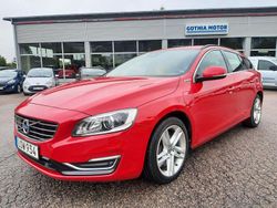 Röd Begagnad 2015 Volvo V60 Momentum Kombi | 139 800 kr (Bra pris)