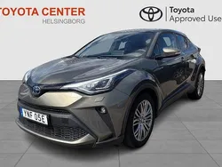 Grön Begagnad 2022 Toyota C-HR Executive SUV | 309 900 kr (Marknadspris)