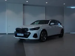 Vit Begagnad 2024 BMW i5 Efficient Dynamics Sedan | 779 800 kr