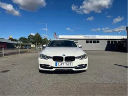 Vit Begagnad 2015 BMW 318 Sport Line Sedan | 112 500 kr (Bra pris)