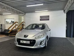 Ljusgrå Begagnad 2011 Peugeot 308 Halvkombi | 59 900 kr (Marknadspris)