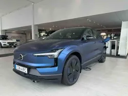 Svart Ny 2025 Volvo EX30 Single Motor Extended Range SUV | 524 900 kr (Dyr)