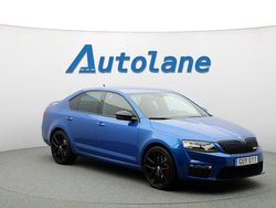 Blå Begagnad 2015 Skoda Octavia vRS Halvkombi | 179 900 kr (Lite dyr)