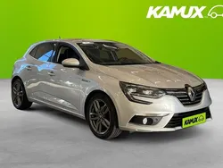 Silver/grå Begagnad 2016 Renault Mégane III Bose Edition Halvkombi | 124 800 kr
