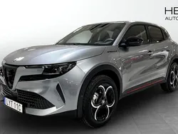 Grå (grey) Begagnad 2024 Alfa Romeo Junior Edizione Speciale SUV | 359 900 kr