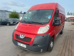 Mörkröd (röd) Begagnad 2013 Peugeot Boxer Van | 97 500 kr (Superpris)
