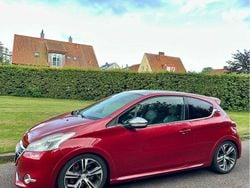 Begagnad 2014 Peugeot 208 GTi Halvkombi | 65 000 kr