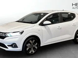 Vit (white) Ny 2025 Dacia Sandero Expression Halvkombi | 219 900 kr (Marknadspris)