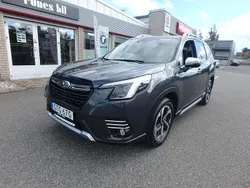Grå Begagnad 2023 Subaru Forester SUV | 392 500 kr