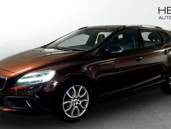 Brun (brown) Begagnad 2016 Volvo V40 CC Summum Kombi | 149 900 kr (Marknadspris)
