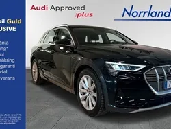 Svart Begagnad 2022 Audi e-tron Proline SUV | 489 000 kr (Marknadspris)