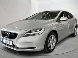 Ljusbrun Begagnad 2018 Volvo V40 Business Edition Kombi | 154 800 kr (Bra pris)