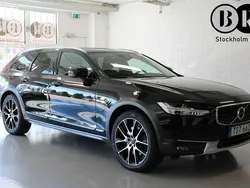 Svart Begagnad 2020 Volvo V90 CC Kombi | 329 900 kr (Marknadspris)
