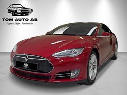 Röd Begagnad 2015 Tesla Model S Halvkombi | 190 000 kr (Marknadspris)